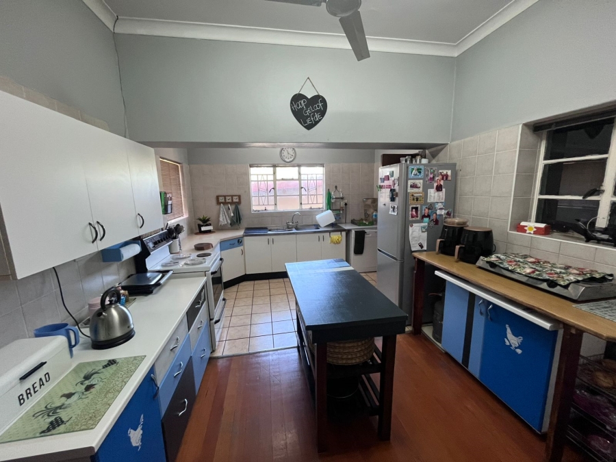 5 Bedroom Property for Sale in Rouxpark Western Cape